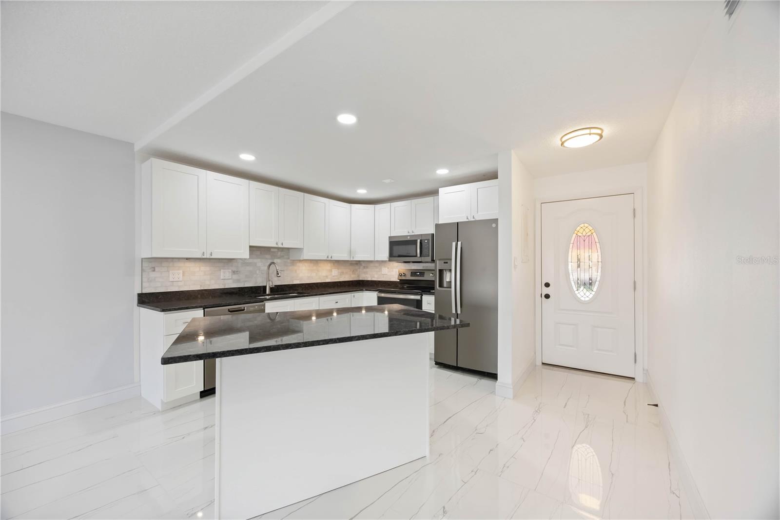 Image 4 of 70 For 9608 Valencia Cove