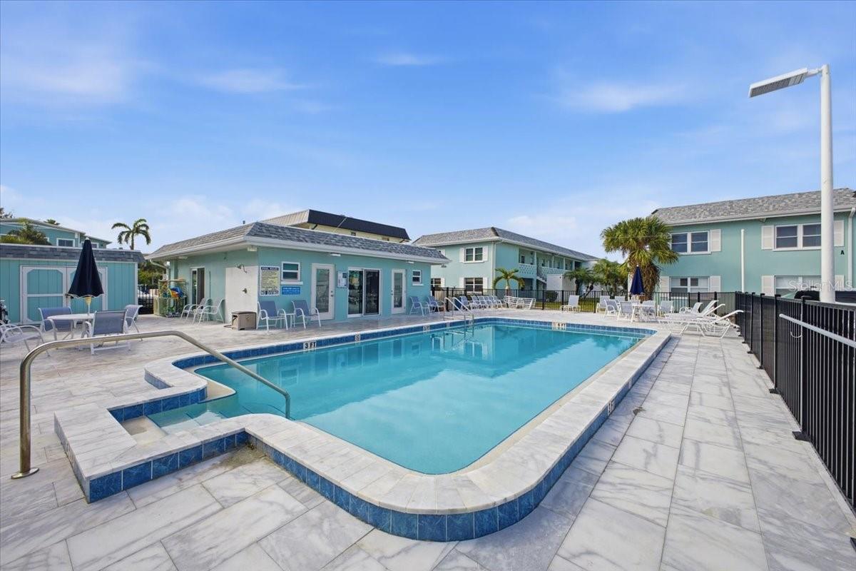 Image 24 of 35 For 611 Gulf Drive N C29