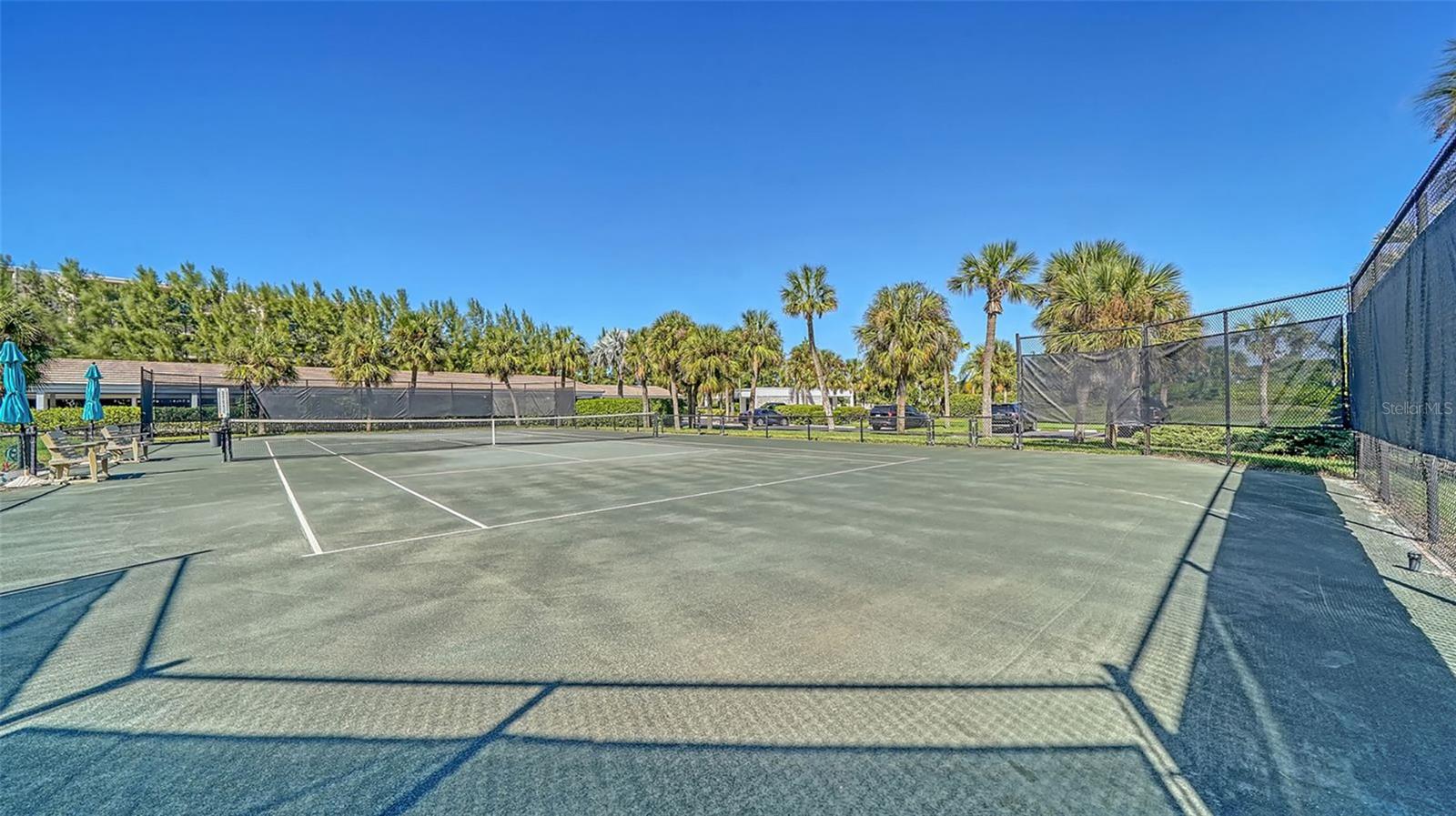 Image 45 of 53 For 2425 Gulf Of Mexico Drive 1e