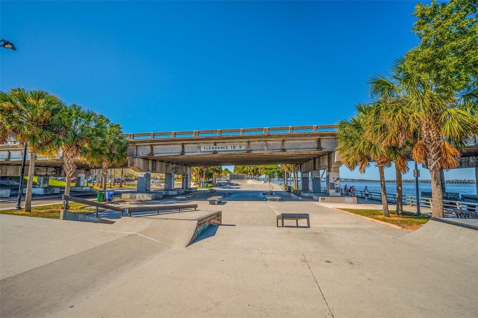 Image 57 of 66 For 2014 Riverside Drive E