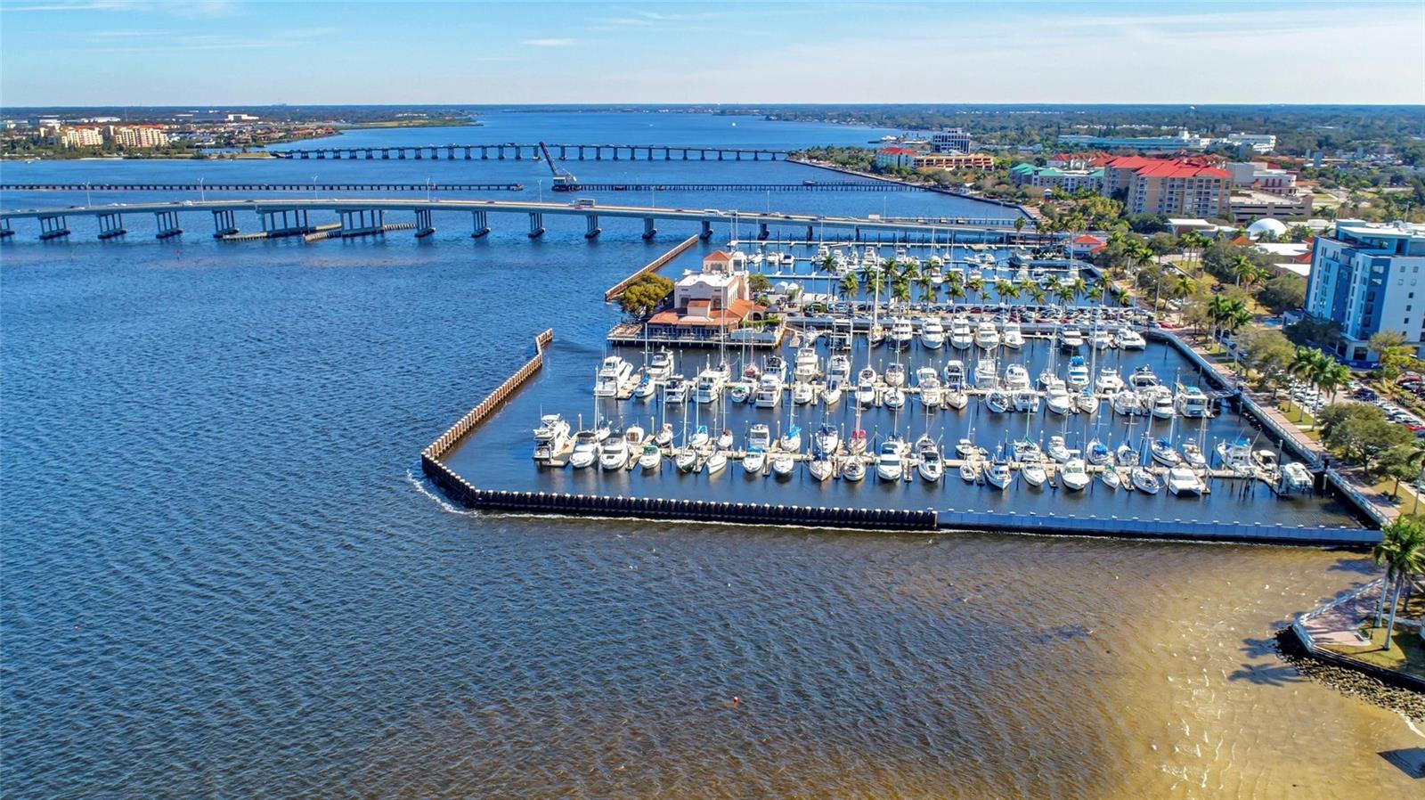 Image 58 of 66 For 2014 Riverside Drive E