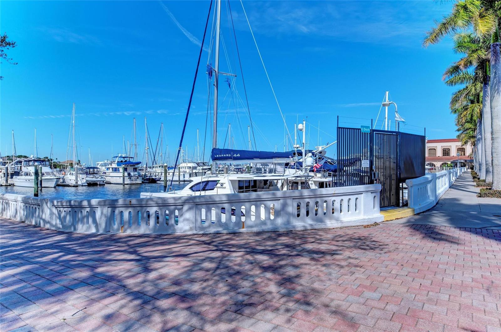 Image 59 of 66 For 2014 Riverside Drive E