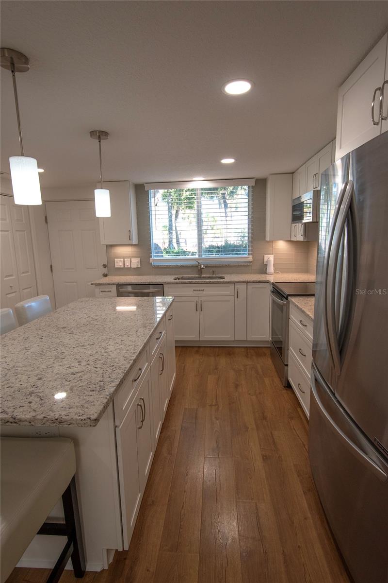 Image 13 of 34 For 648 Cohen Way