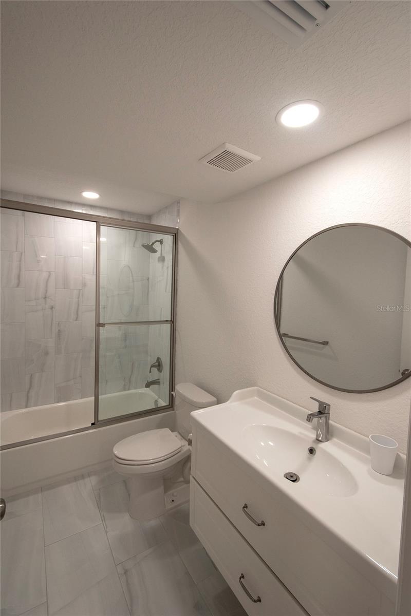 Image 25 of 34 For 648 Cohen Way