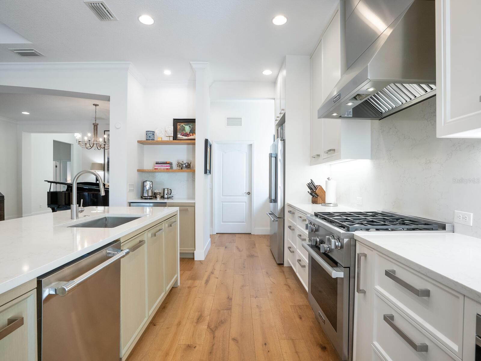 Image 16 of 57 For 12129 Thornhill Court