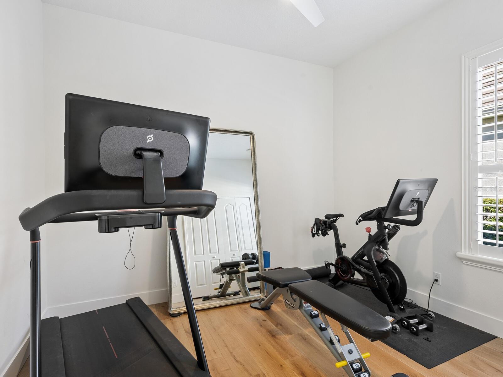 Image 28 of 57 For 12129 Thornhill Court