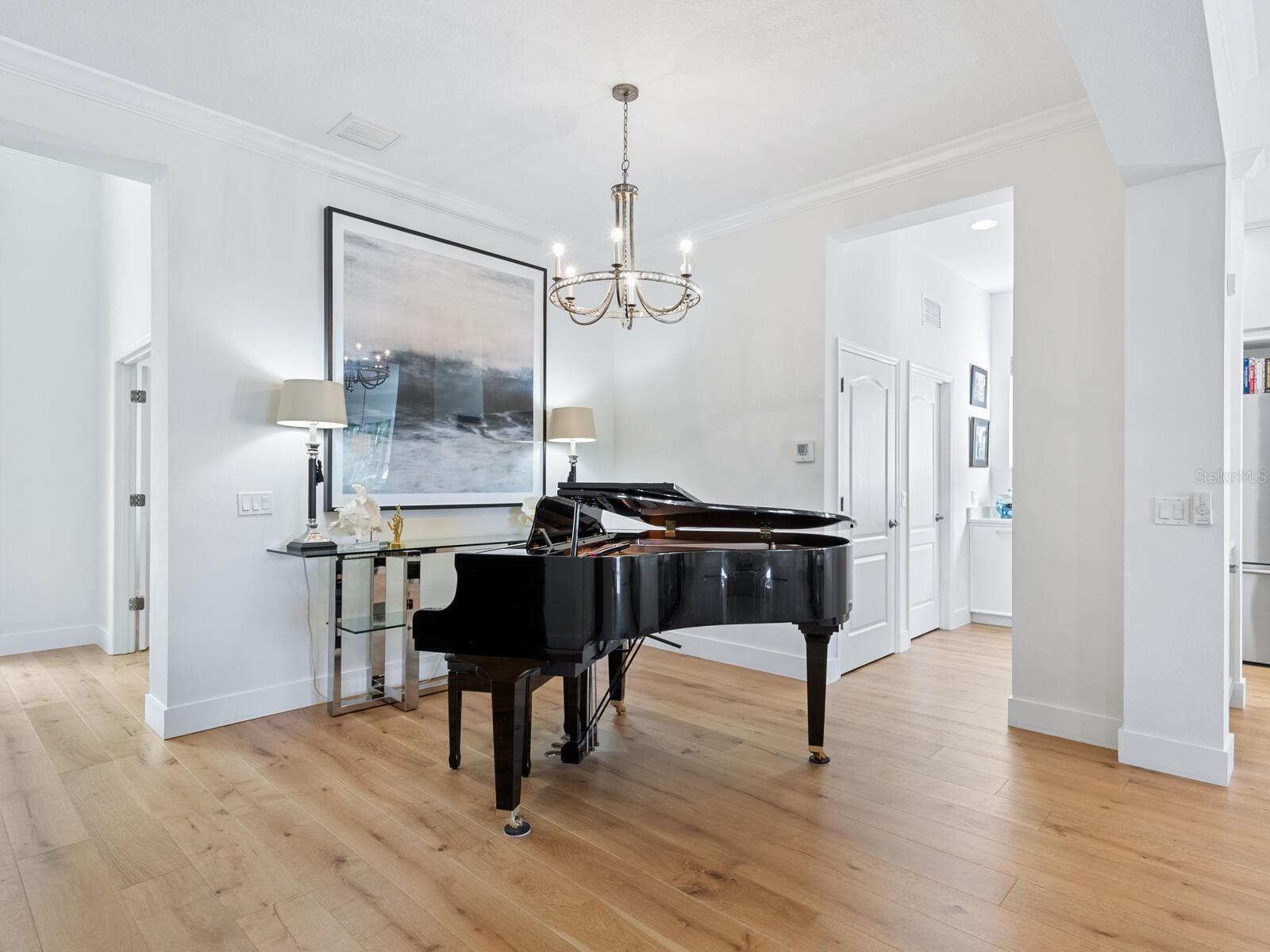 Image 7 of 57 For 12129 Thornhill Court