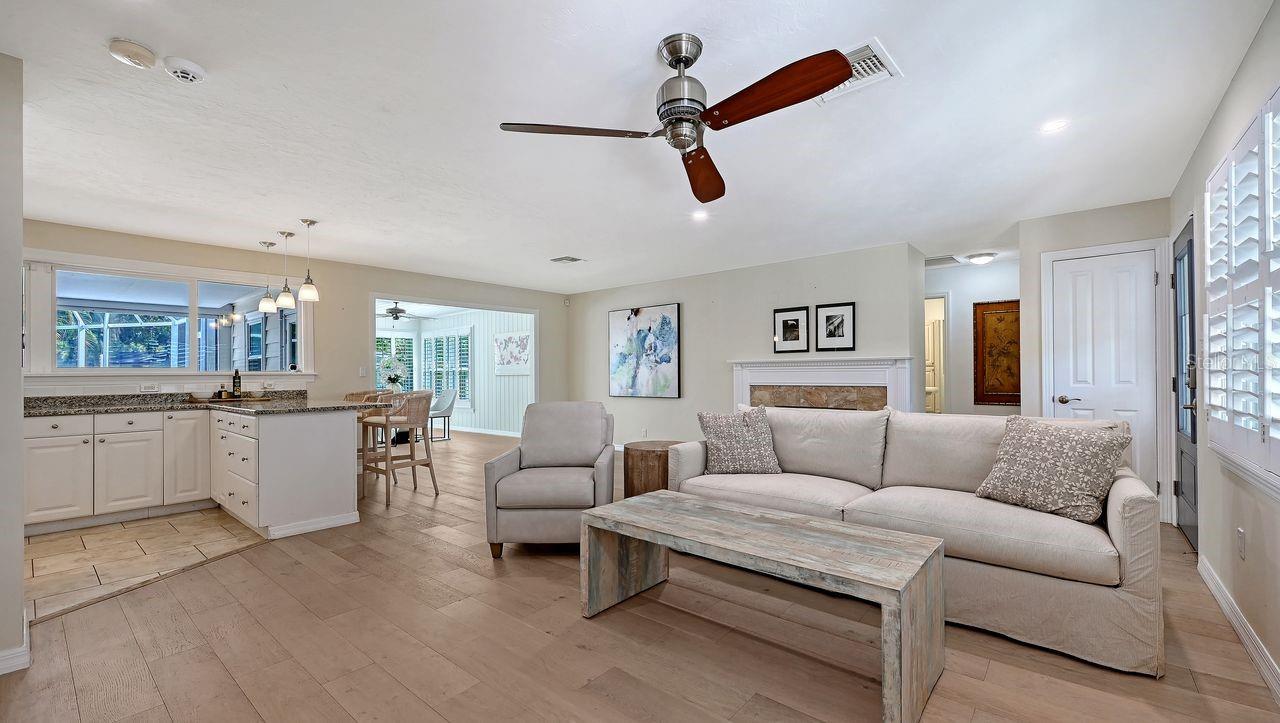 Listing photo id 13 for 4810 Bay Shore Road