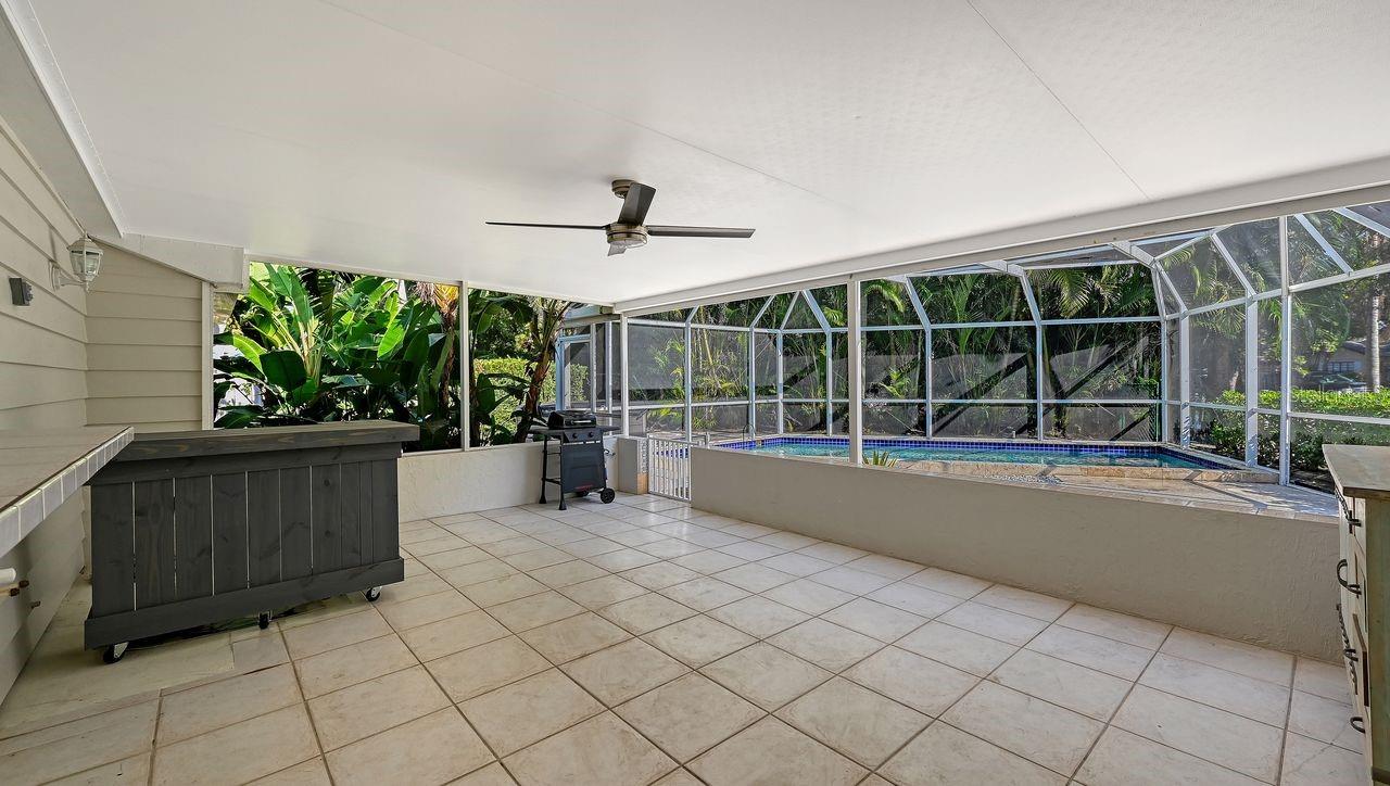 Listing photo id 35 for 4810 Bay Shore Road