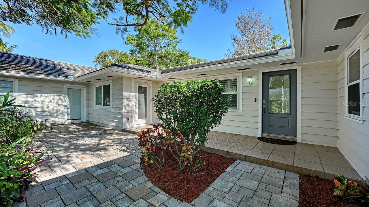 Listing photo id 7 for 4810 Bay Shore Road