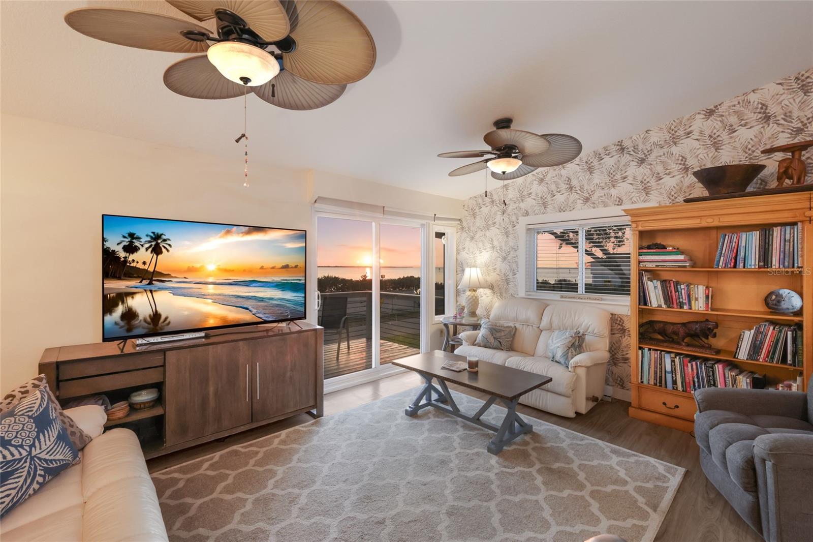 Image 12 of 44 For 724 44th Street Court W