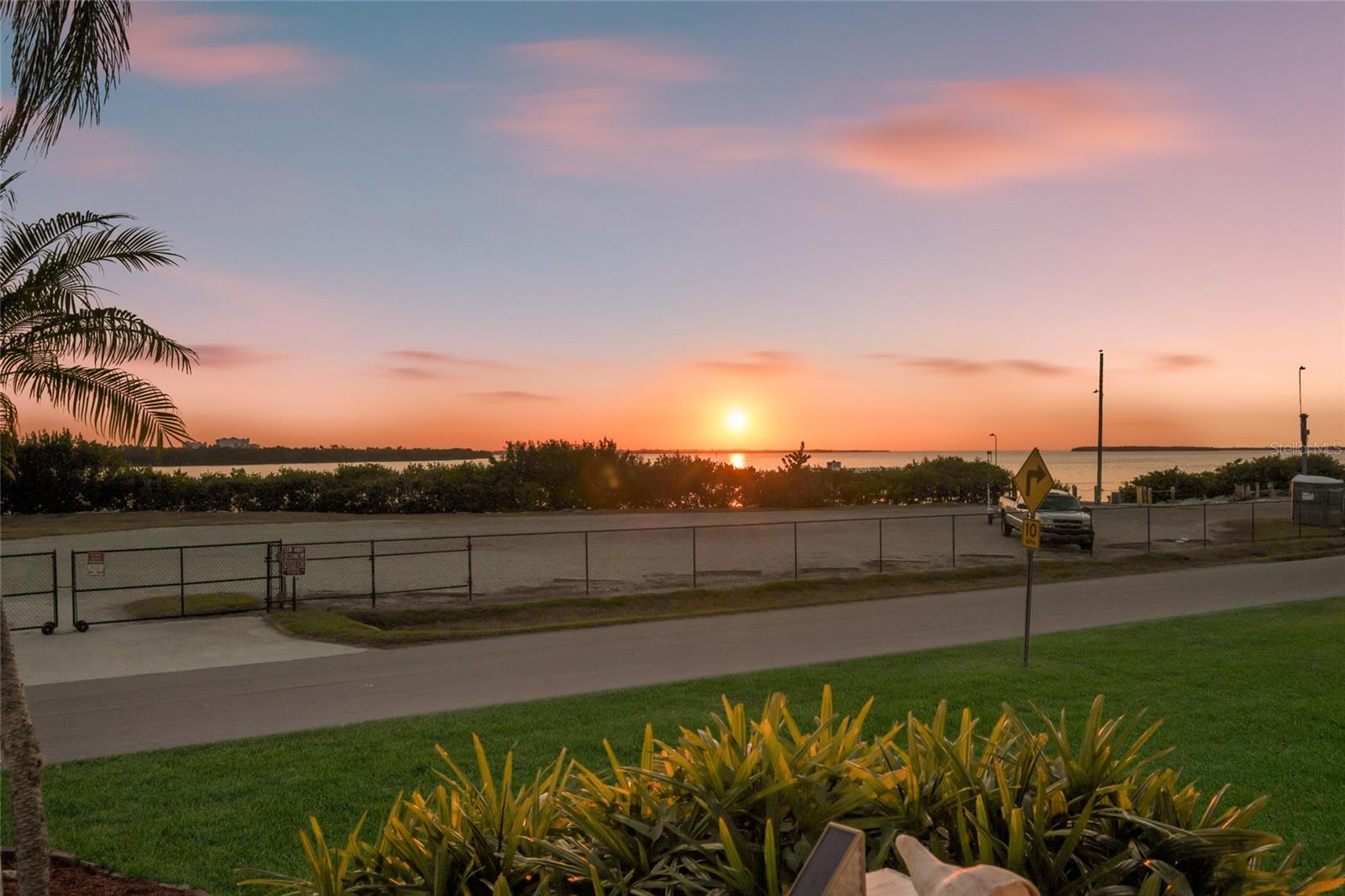 Image 15 of 44 For 724 44th Street Court W