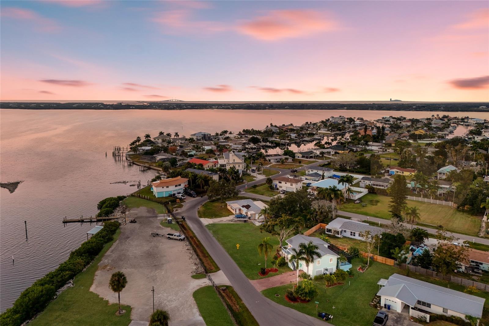 Image 42 of 44 For 724 44th Street Court W