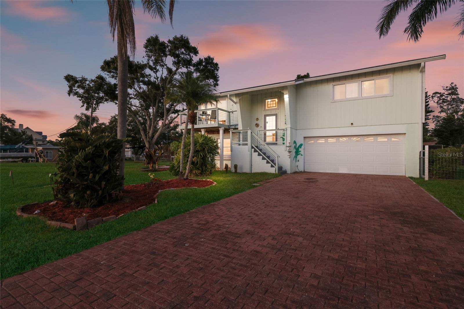 Image 5 of 44 For 724 44th Street Court W