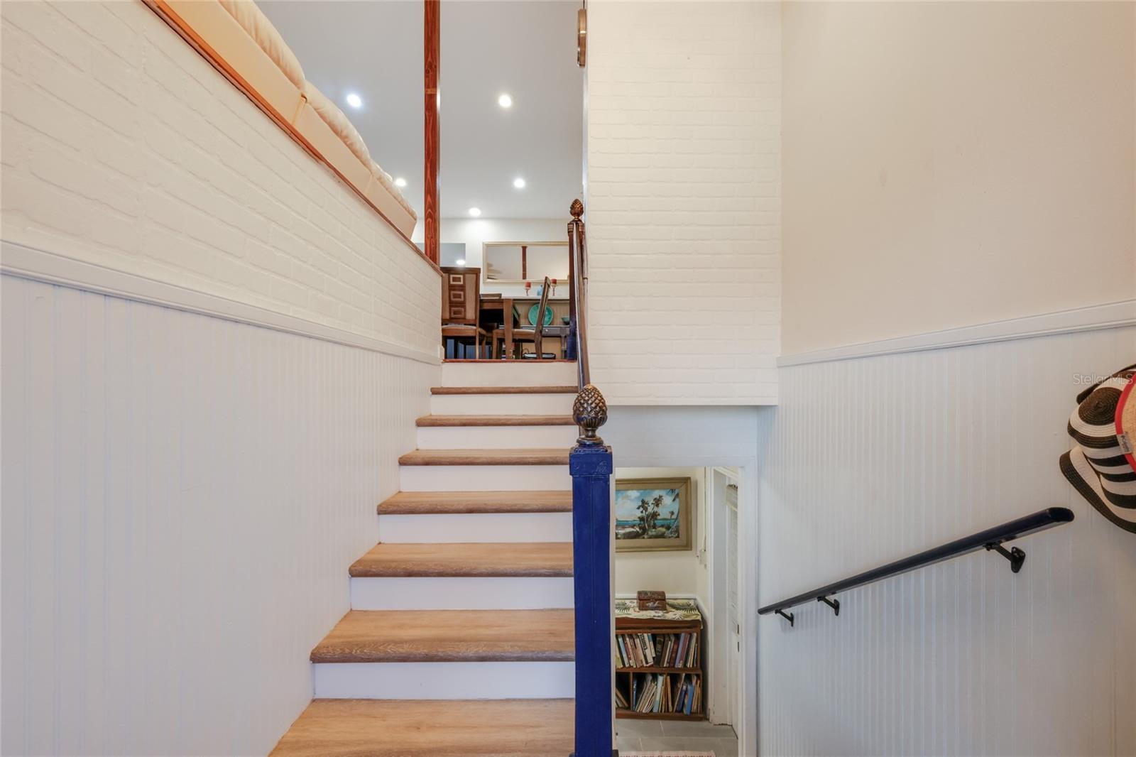 Image 8 of 44 For 724 44th Street Court W