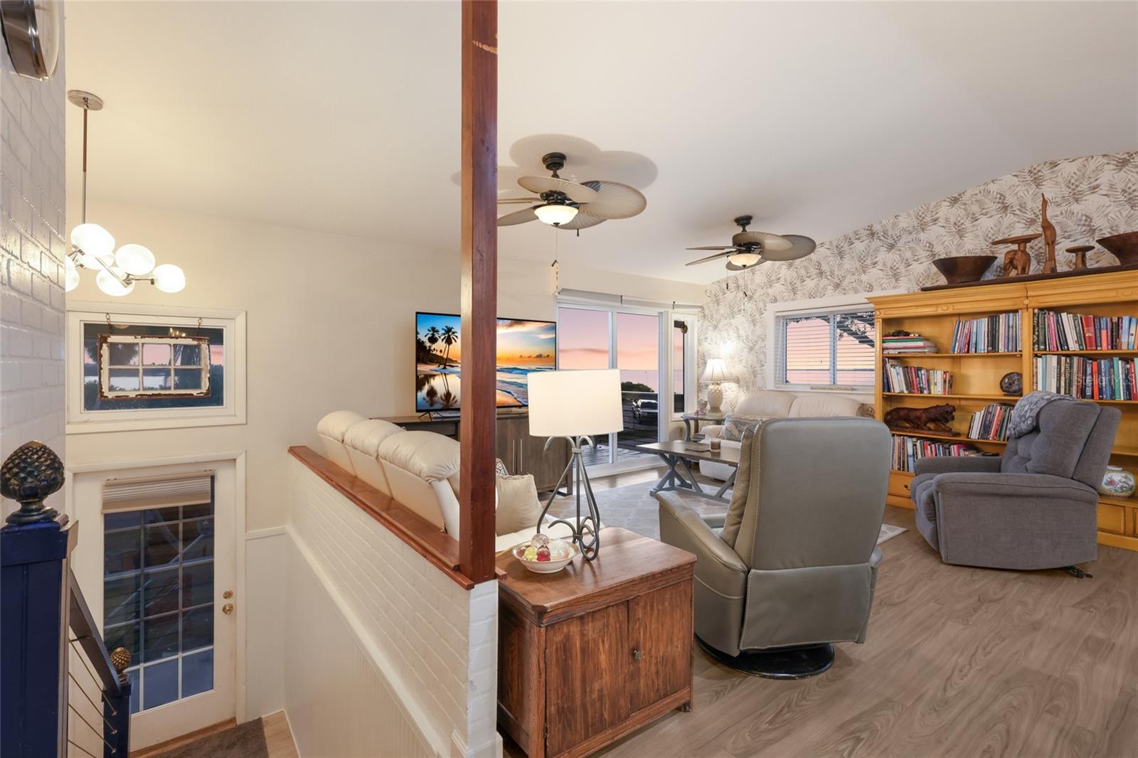 Image 9 of 44 For 724 44th Street Court W