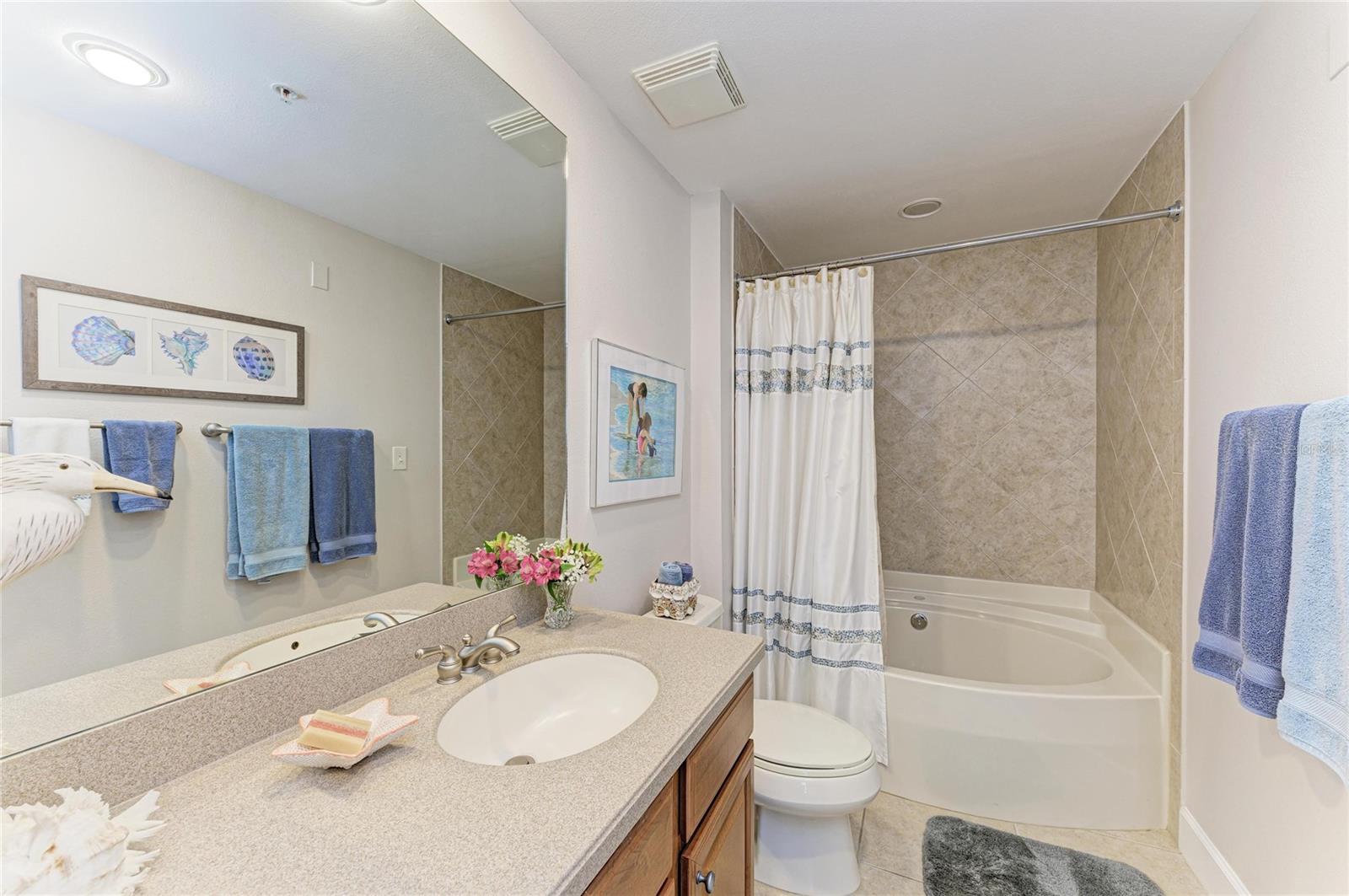 Image 32 of 67 For 808 3rd Avenue W 805