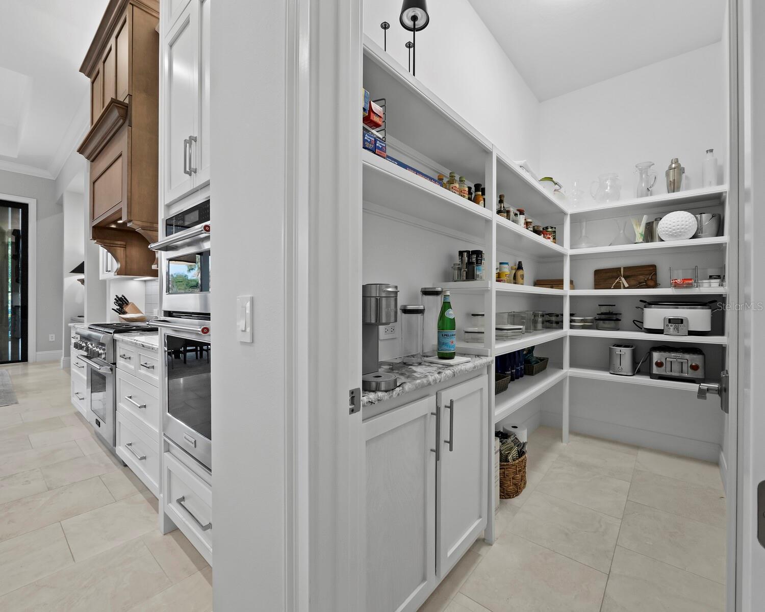 Listing photo id 19 for 3525 Founders Club Drive