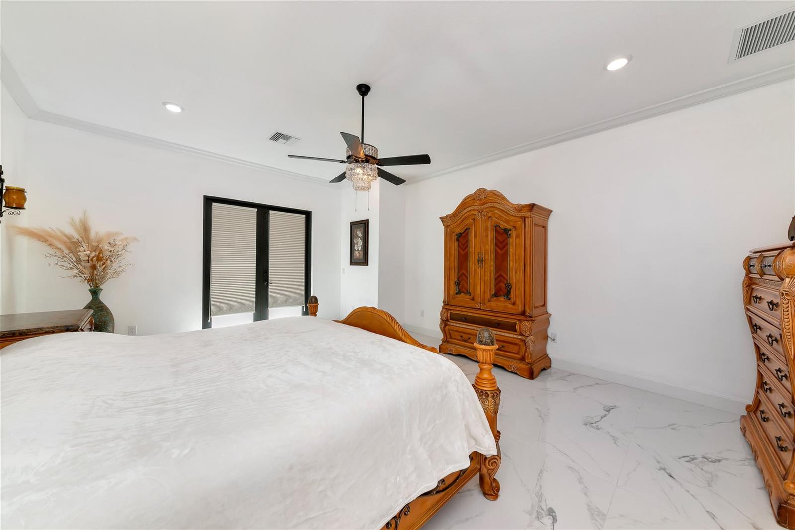 Image 27 of 66 For 7505 27th Avenue W