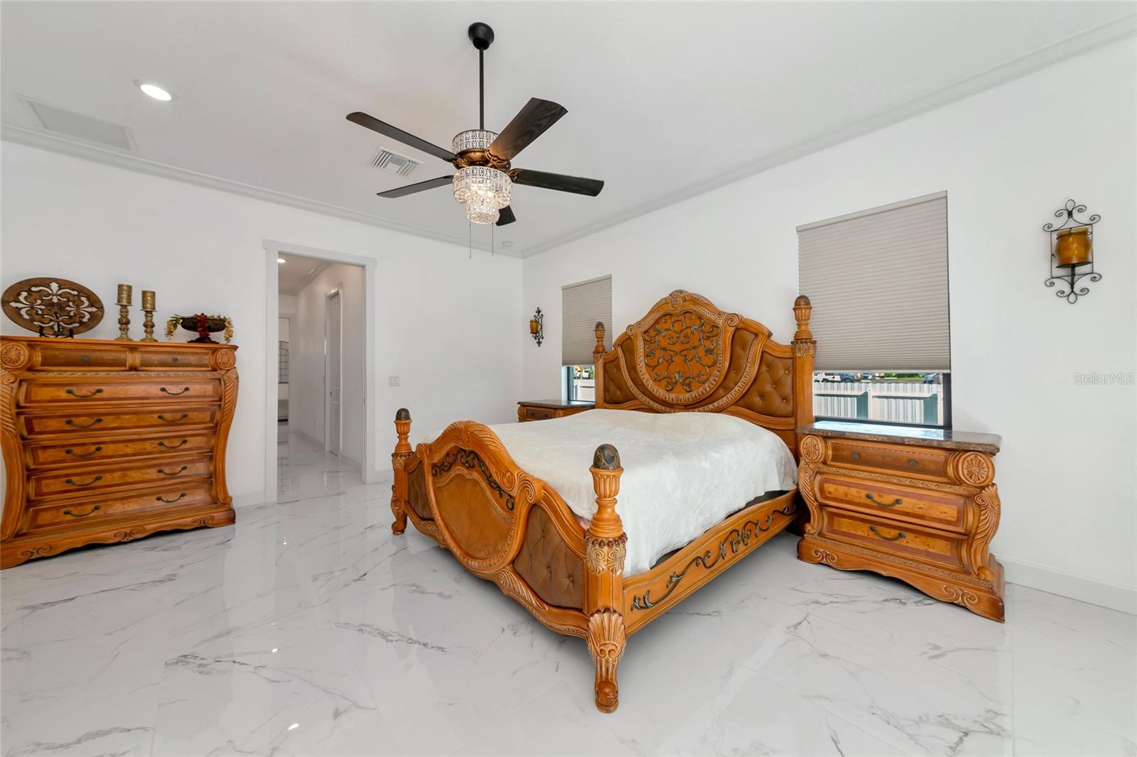 Image 28 of 66 For 7505 27th Avenue W