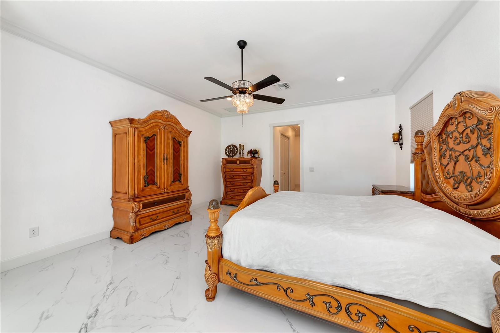 Image 29 of 66 For 7505 27th Avenue W