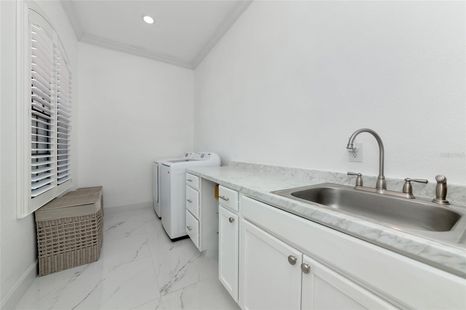 Image 41 of 66 For 7505 27th Avenue W