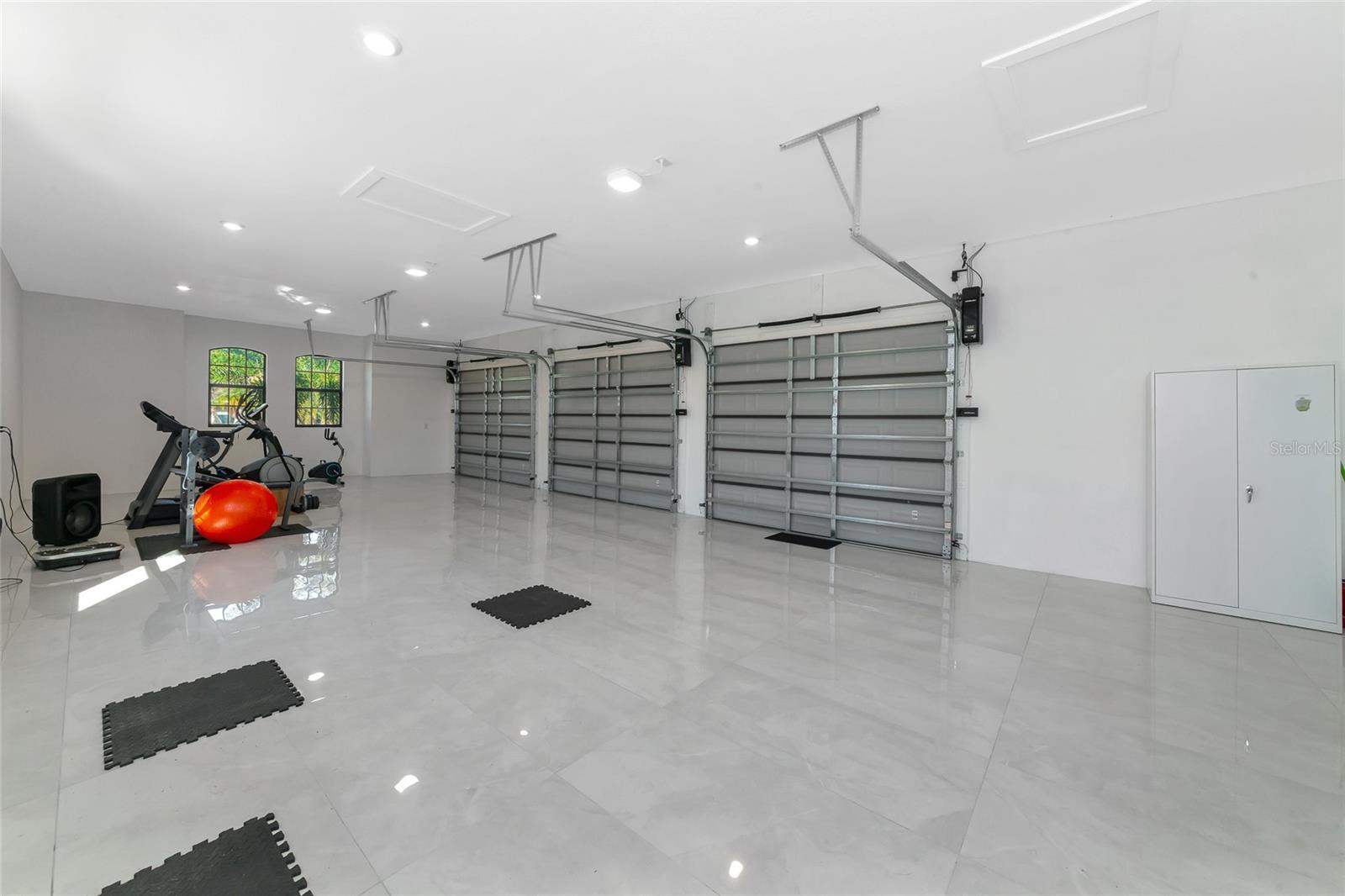 Image 43 of 66 For 7505 27th Avenue W