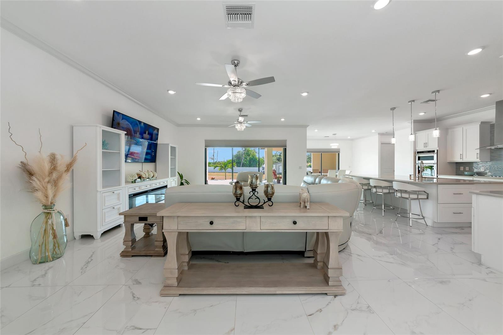 Image 7 of 66 For 7505 27th Avenue W