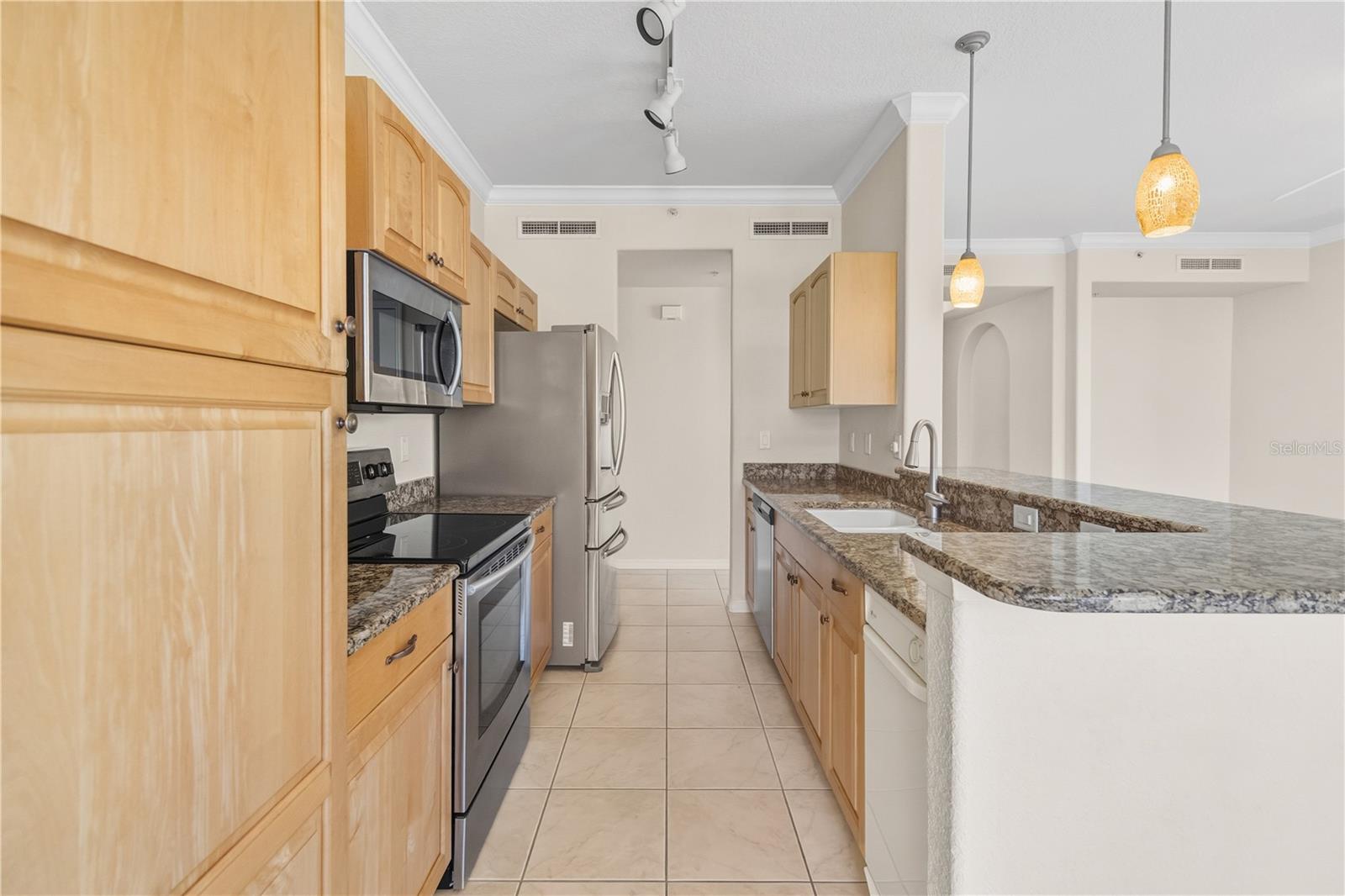 Image 17 of 60 For 900 San Lino Circle 921