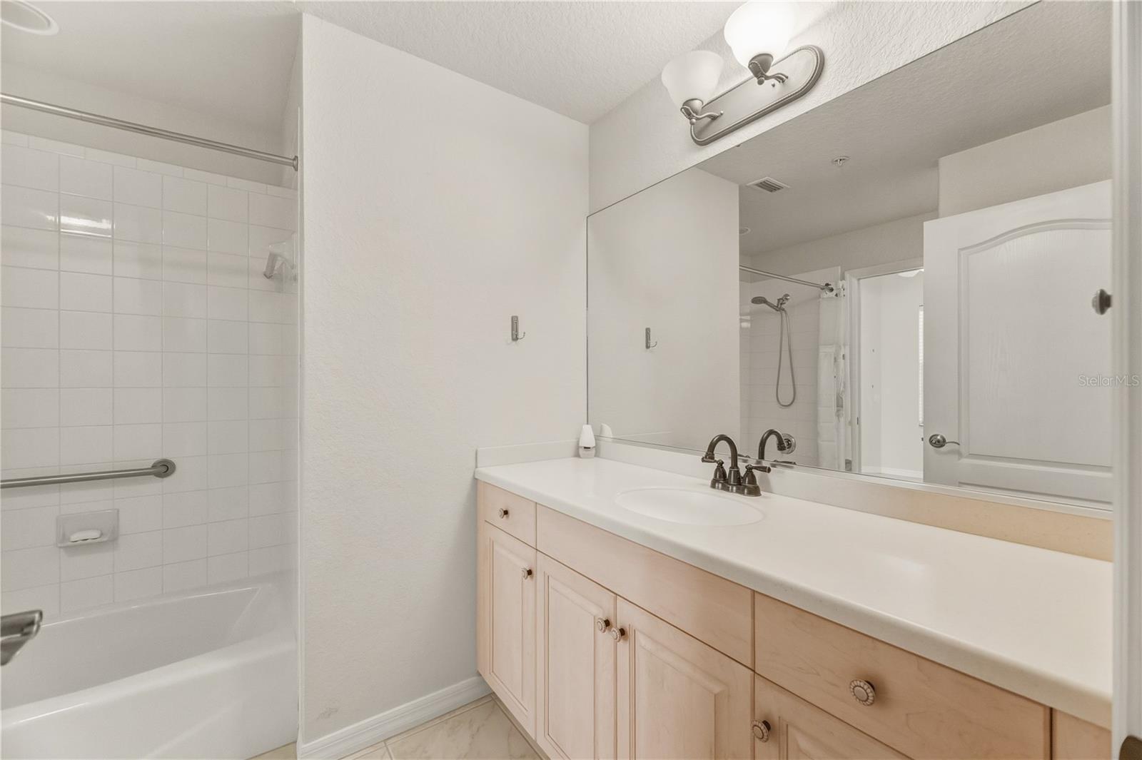 Image 30 of 60 For 900 San Lino Circle 921