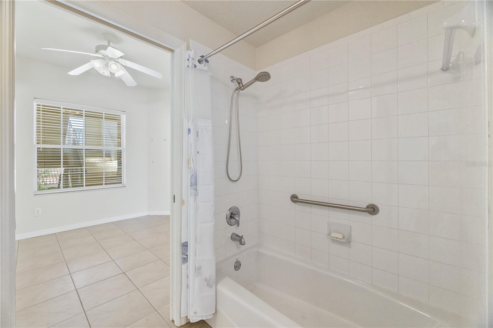 Image 31 of 60 For 900 San Lino Circle 921