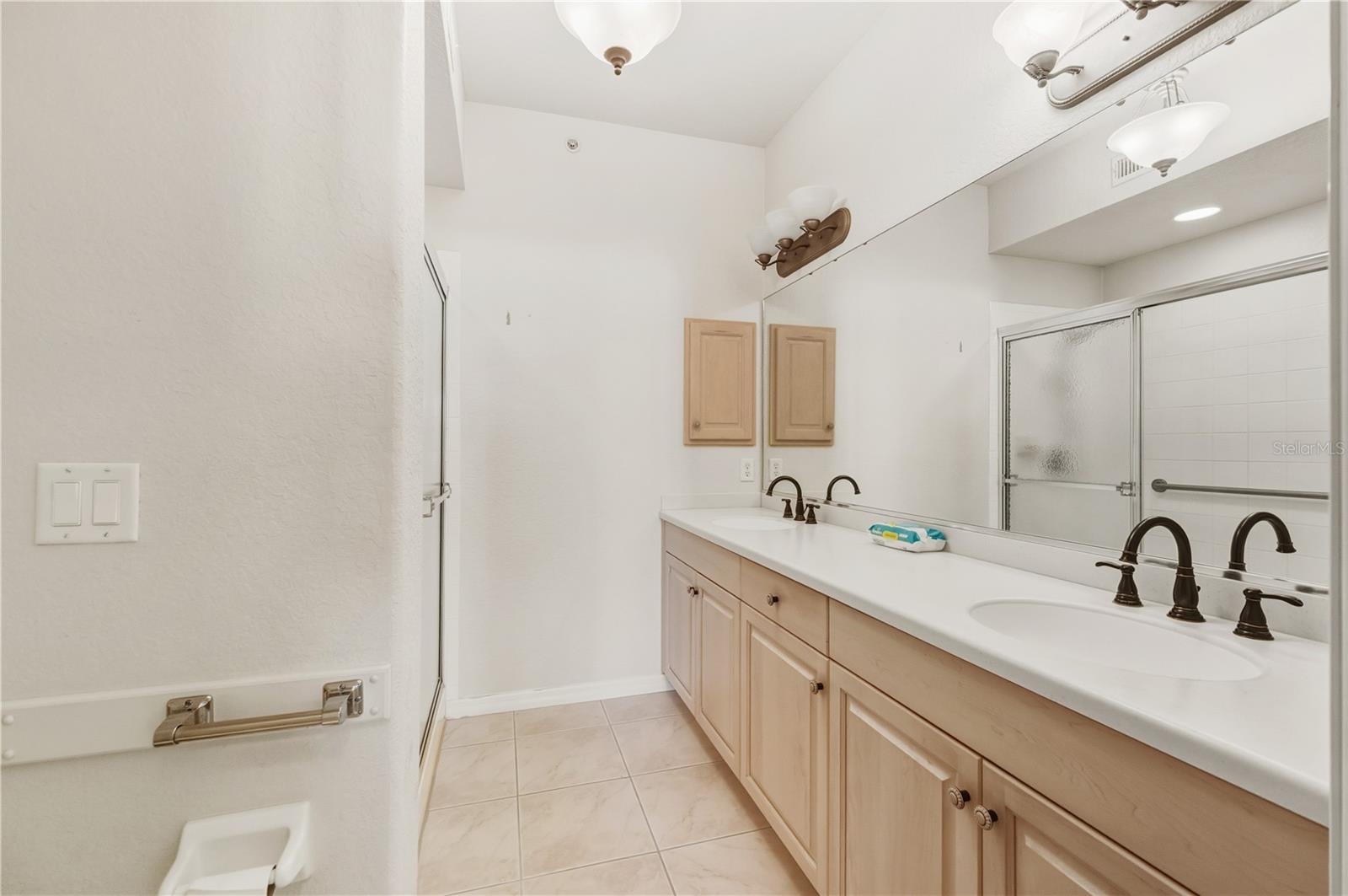 Image 49 of 60 For 900 San Lino Circle 921