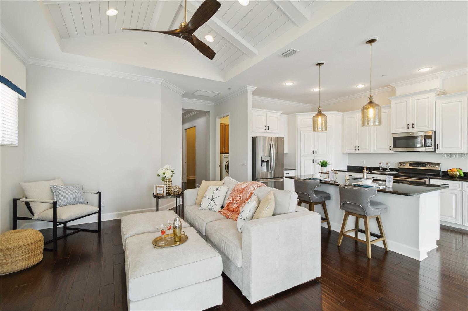 Image 15 of 88 For 230 Sapphire Lake Drive 201