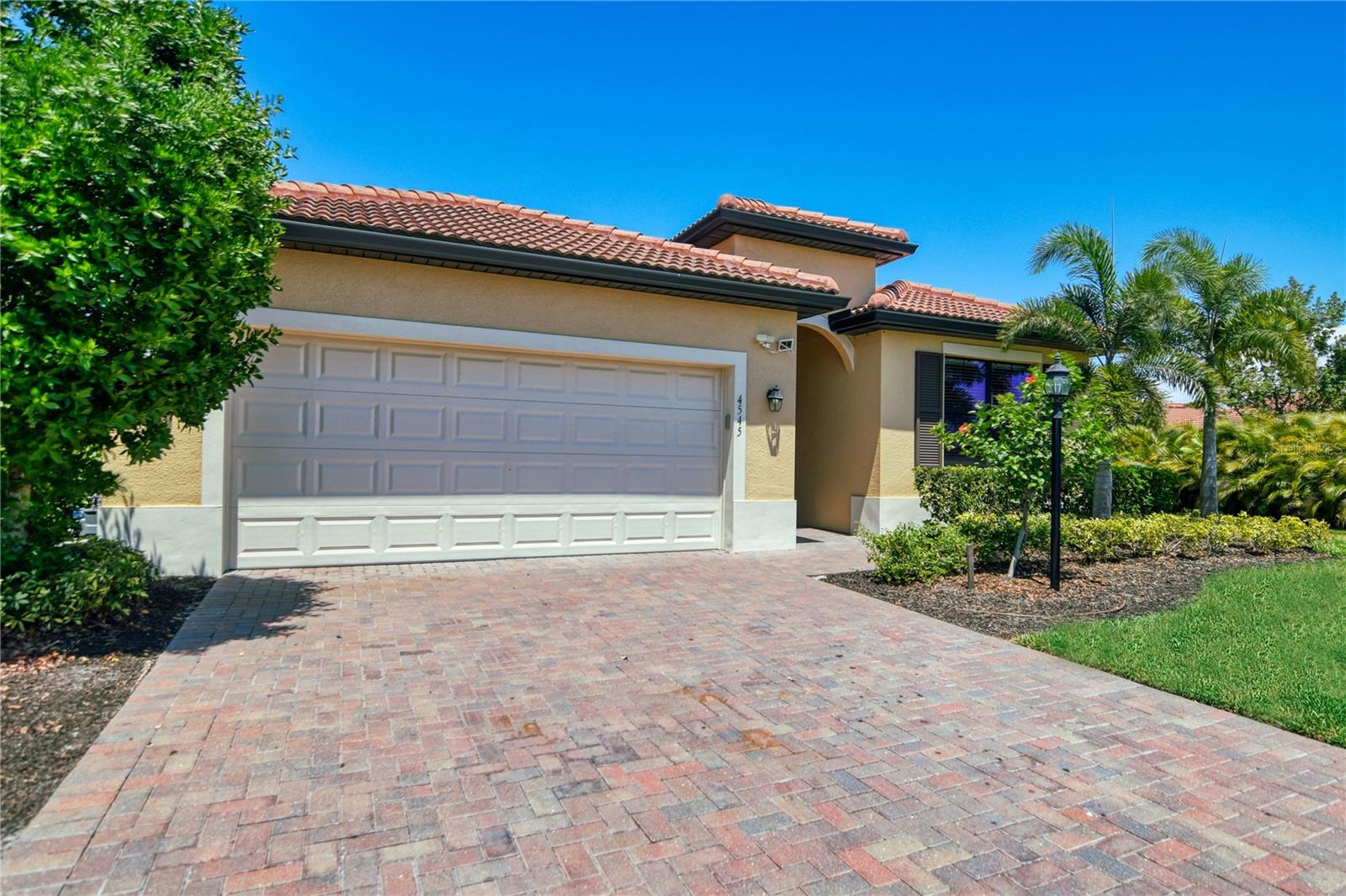 Image 3 of 89 For 4545 Baltry Court