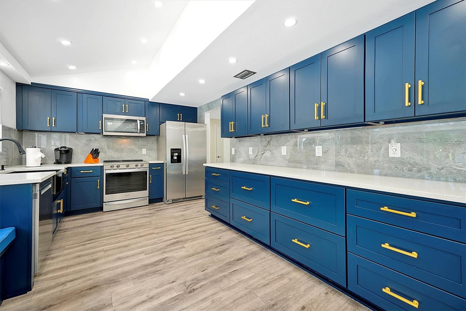 Image 15 of 33 For 1568 Oak Leaf Lane