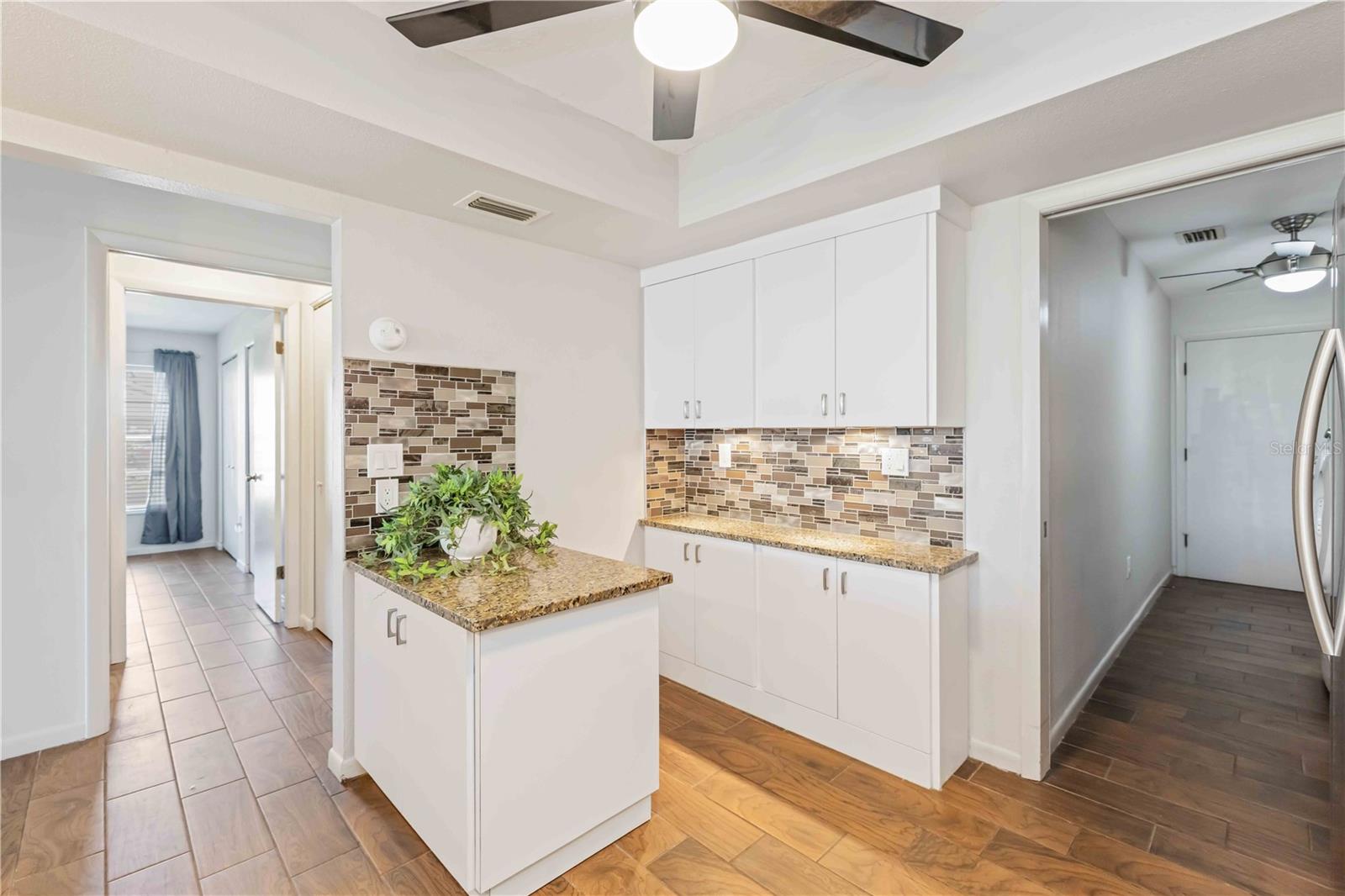 Image 13 of 37 For 4202 Center Pointe Lane 30