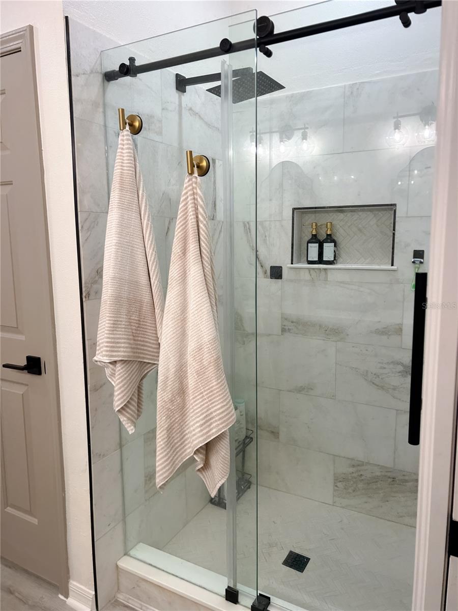 Image 25 of 54 For 11814 53rd Court E