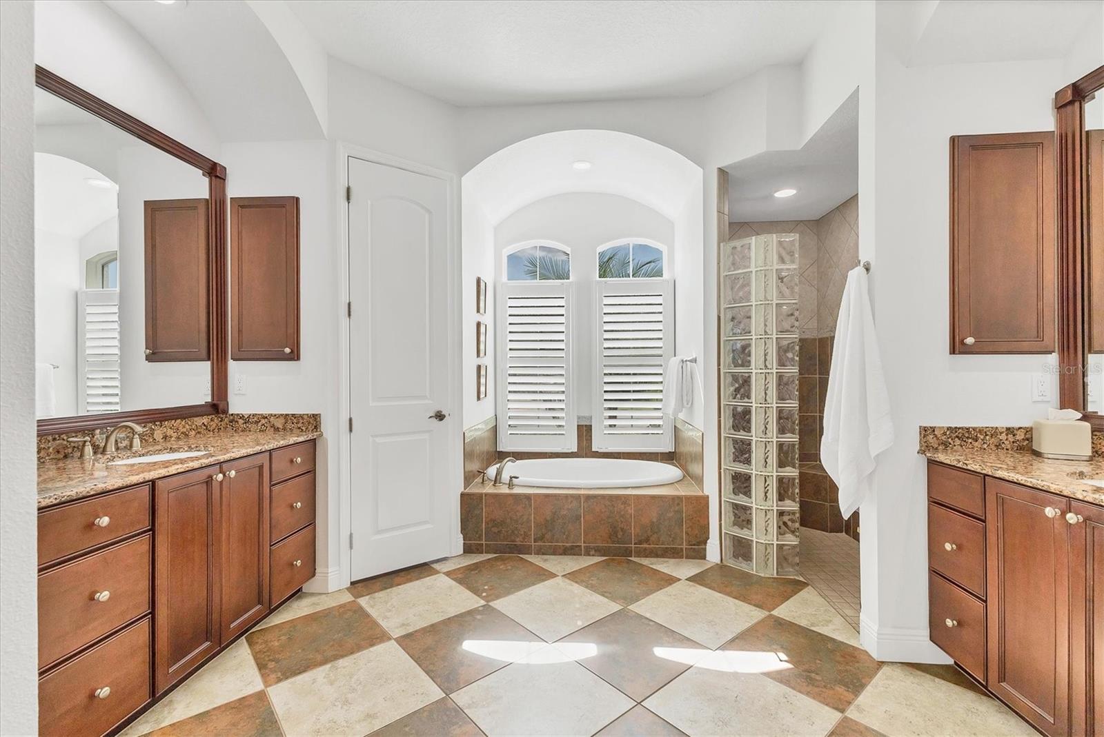 Image 21 of 70 For 14407 Sundial Place