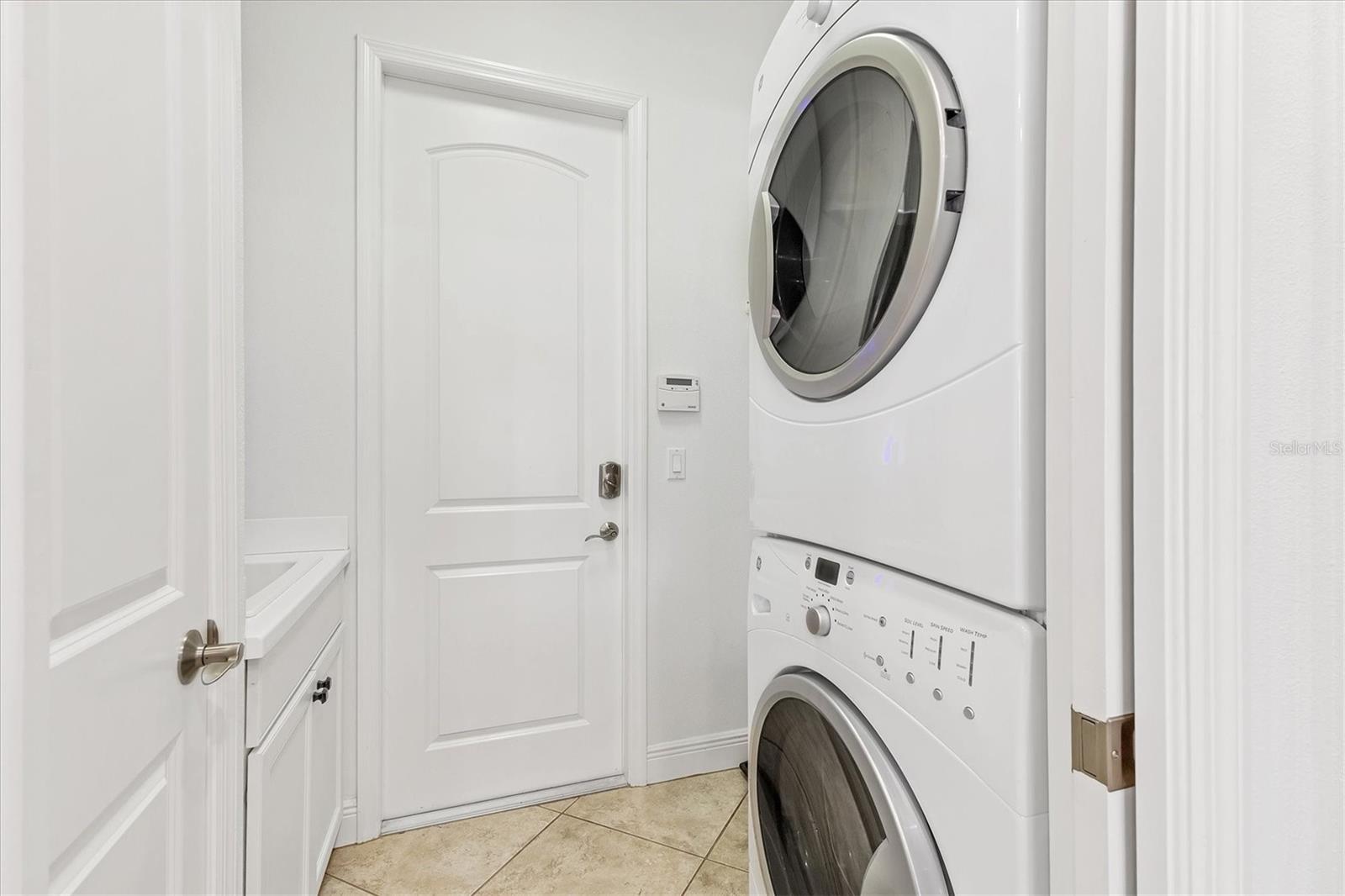 Image 28 of 70 For 14407 Sundial Place