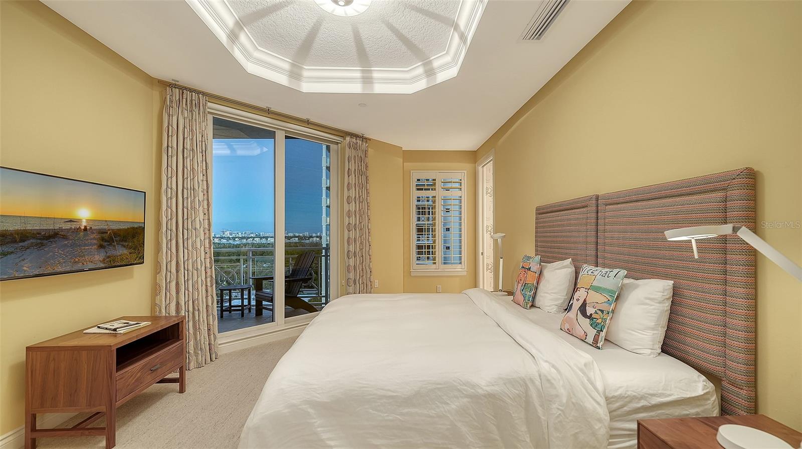 Image 24 of 41 For 2052 Benjamin Franklin Drive D702