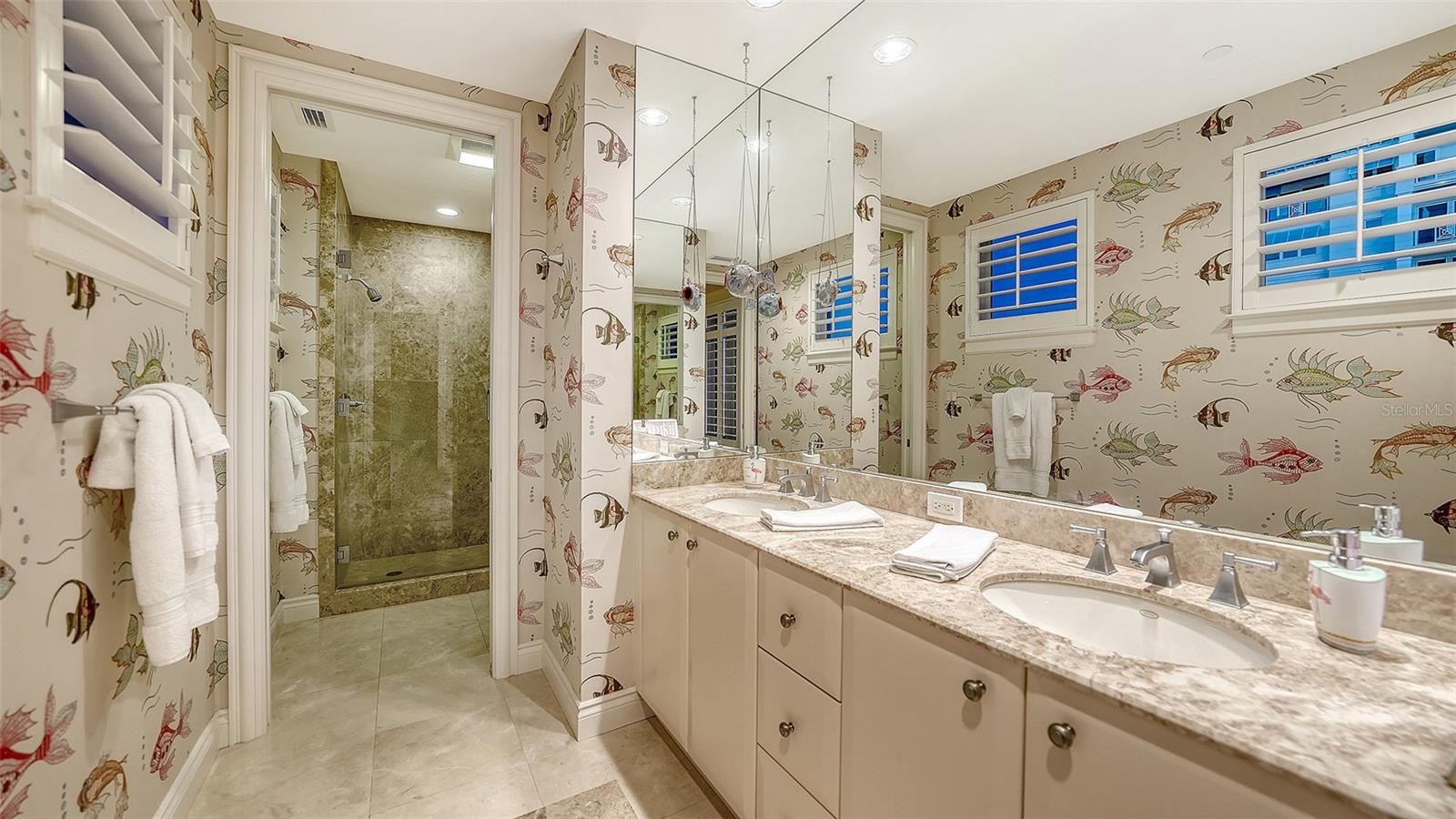 Image 25 of 41 For 2052 Benjamin Franklin Drive D702