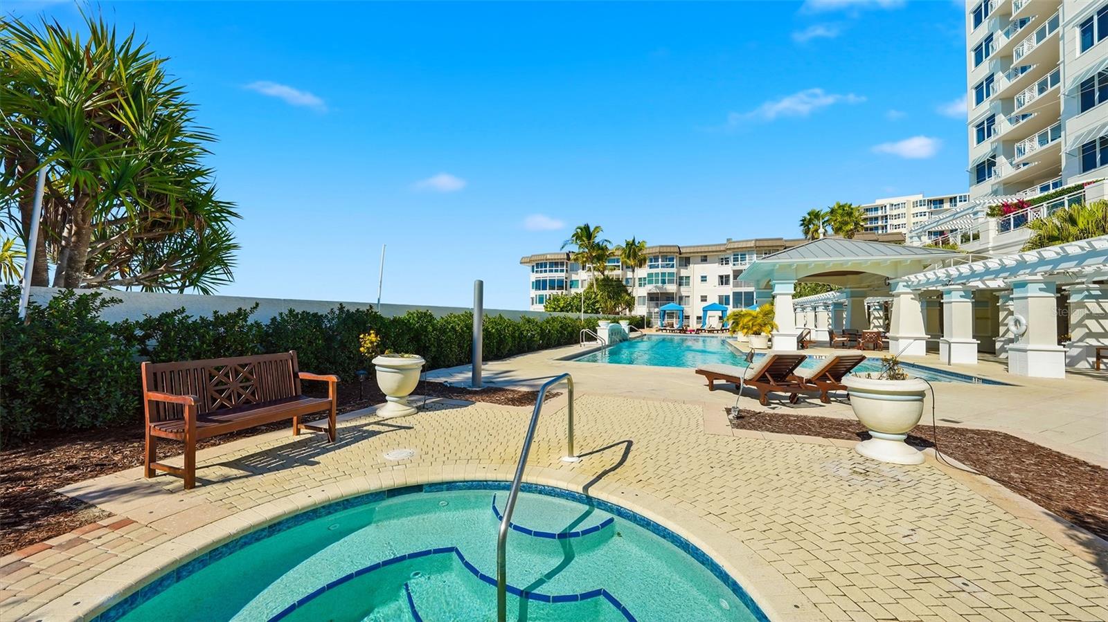 Image 32 of 41 For 2052 Benjamin Franklin Drive D702