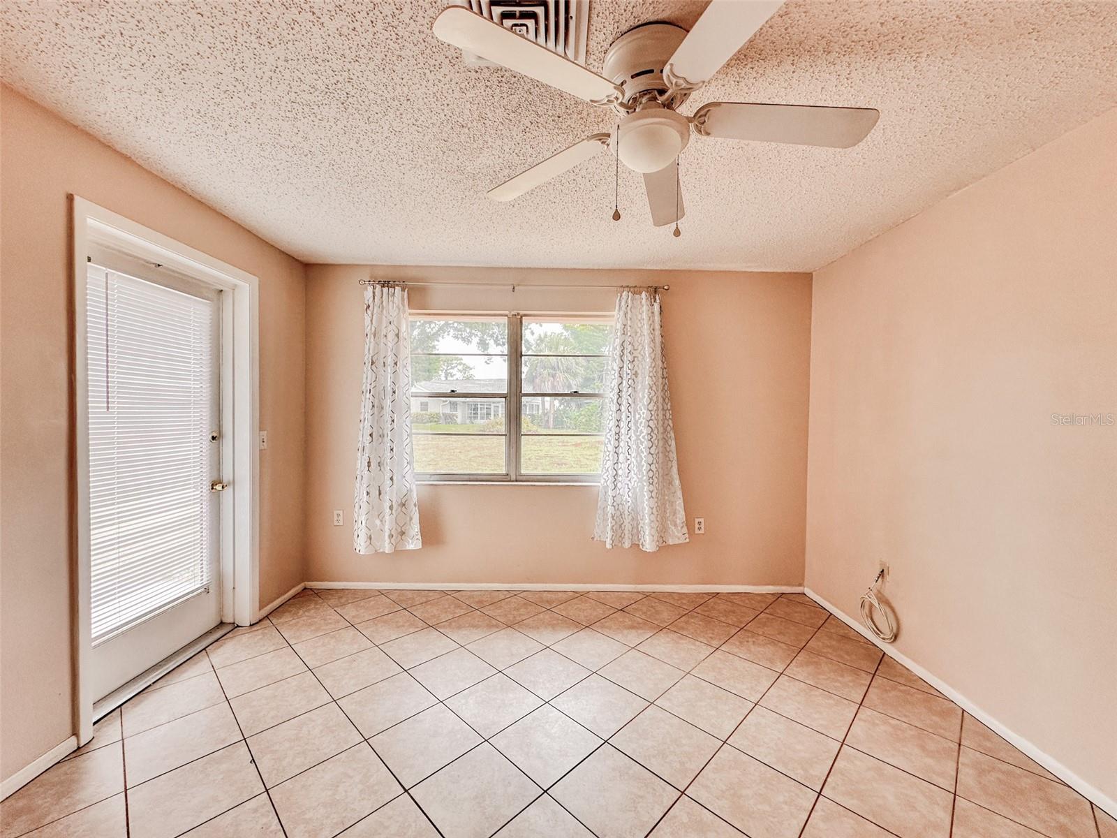 Image 11 of 20 For 1444 Strada D Argento