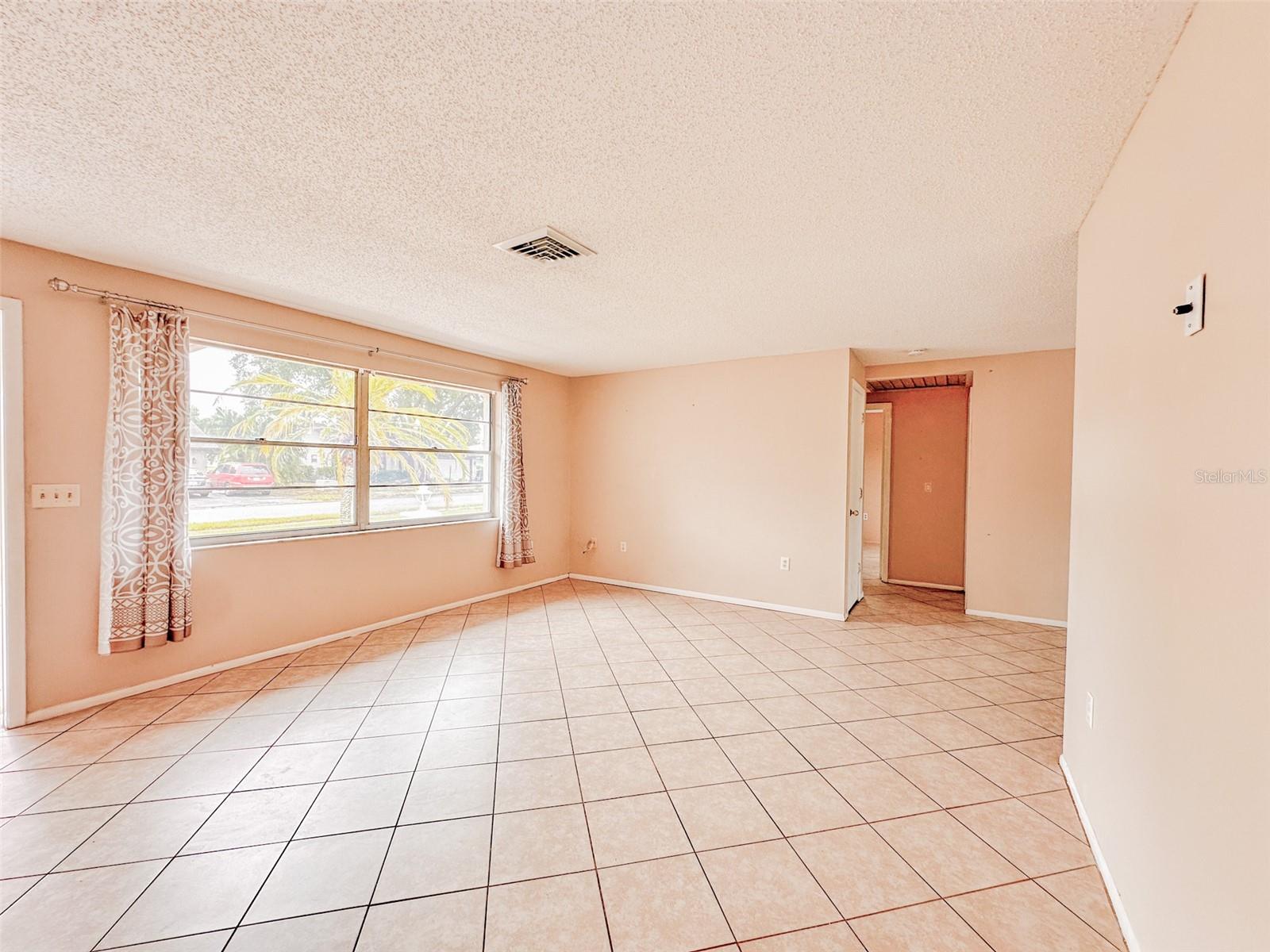 Image 21 of 28 For 1444 Strada D Argento