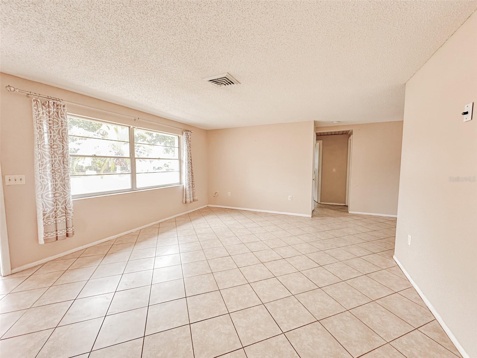 Image 4 of 20 For 1444 Strada D Argento