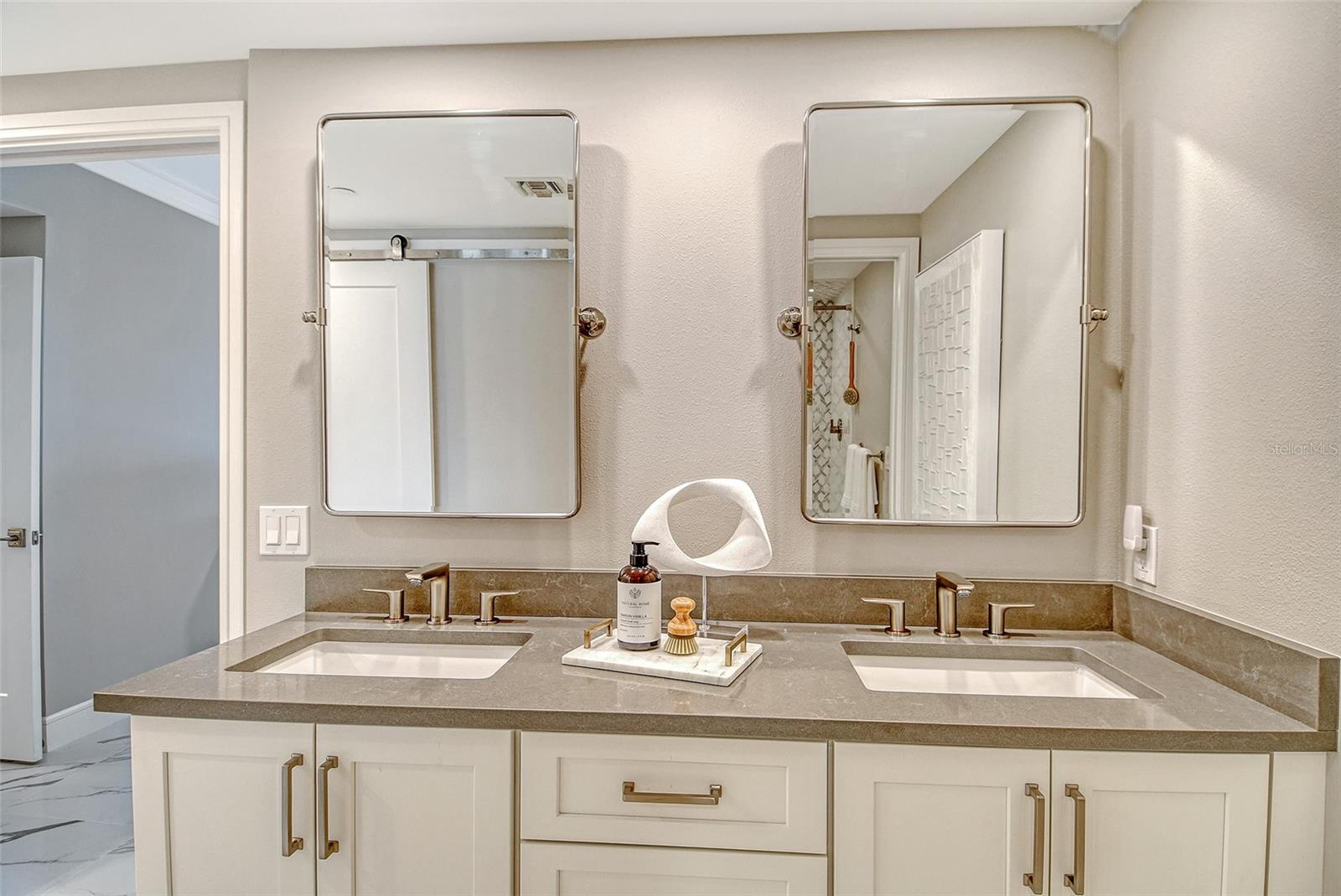 Image 27 of 46 For 2105 Gulf Of Mexico Drive 3303