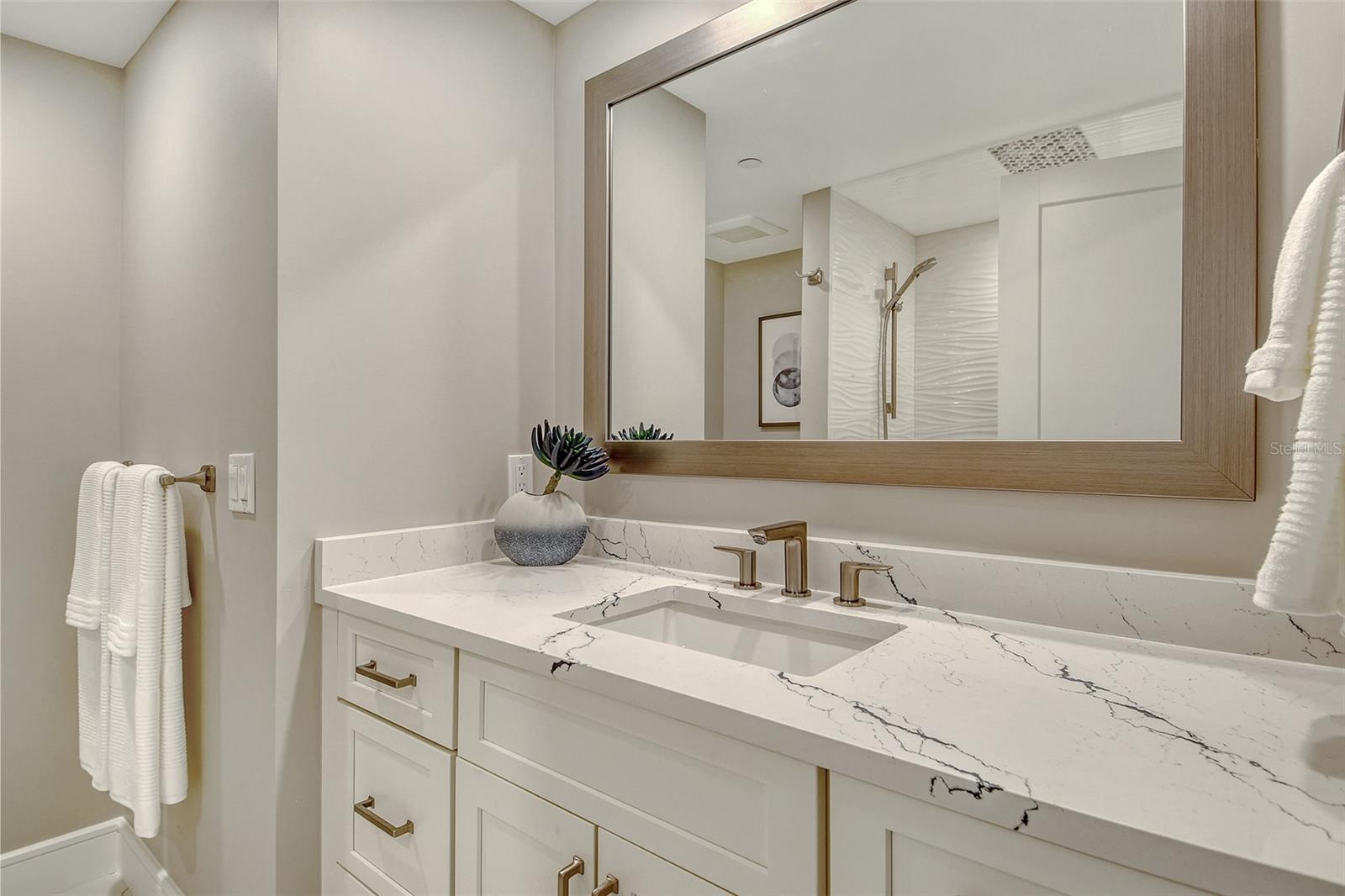 Image 32 of 46 For 2105 Gulf Of Mexico Drive 3303