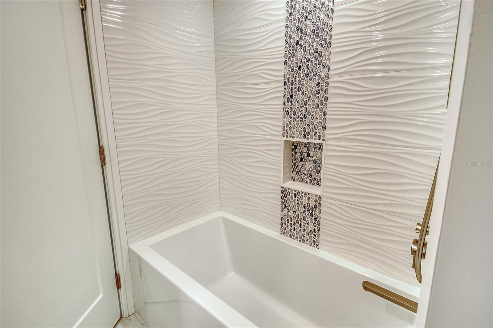 Image 33 of 46 For 2105 Gulf Of Mexico Drive 3303