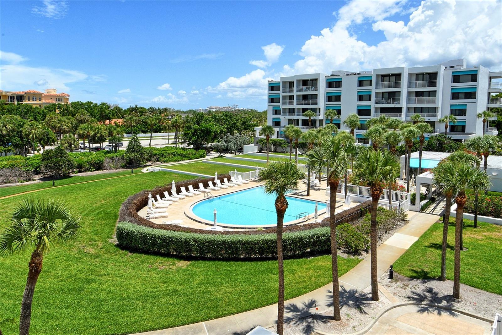 Image 41 of 46 For 2105 Gulf Of Mexico Drive 3303