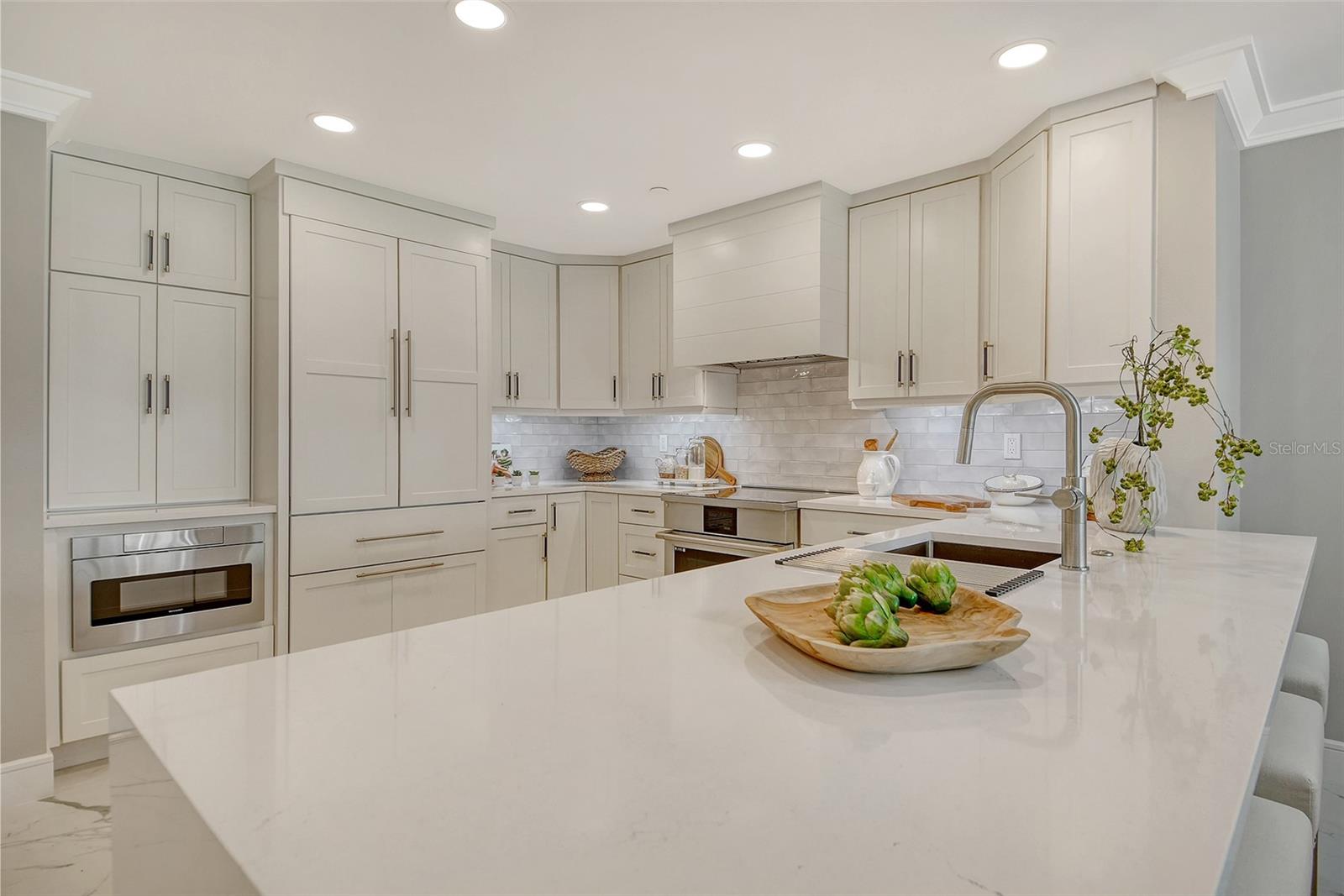 Image 6 of 46 For 2105 Gulf Of Mexico Drive 3303